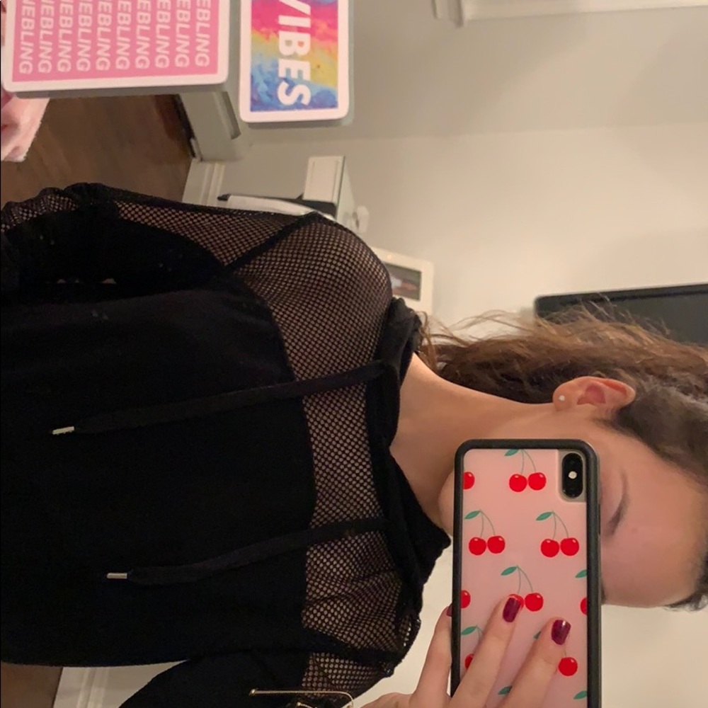 Mesh sweatshirt